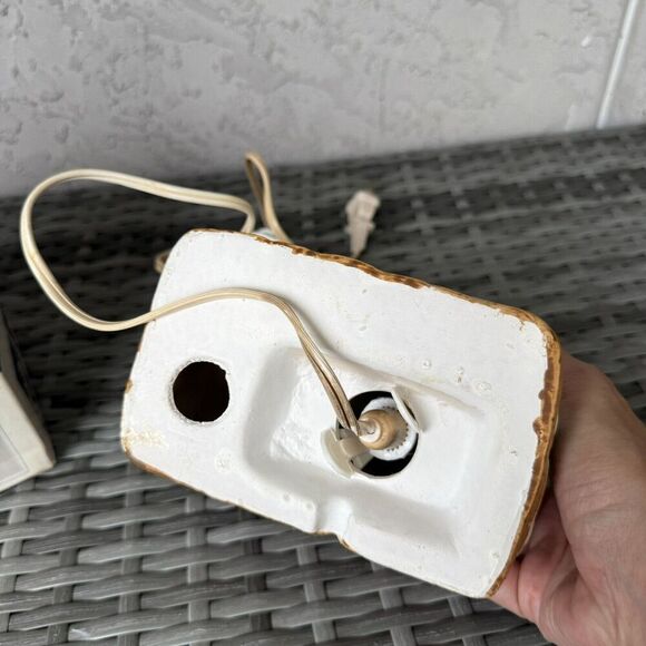 Vintage Hand‎ Painted Ceramic Log Cabin  Lighted House Christmas Country Snowman - Picture 7 of 7